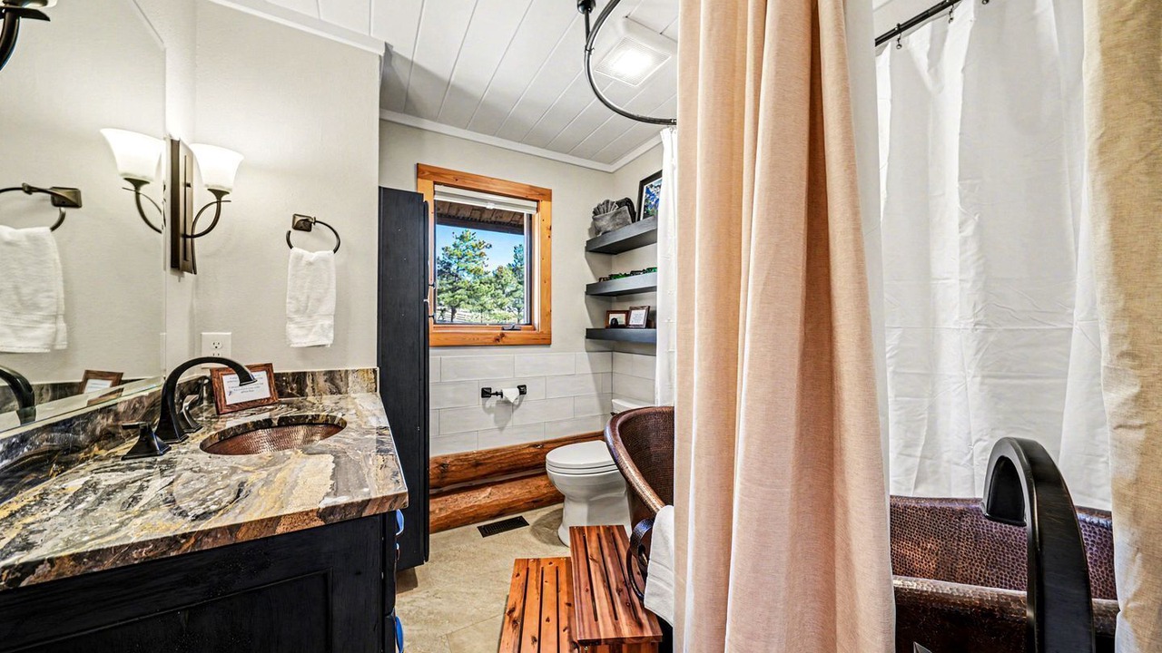 Photo of Bathroom in Lyons
