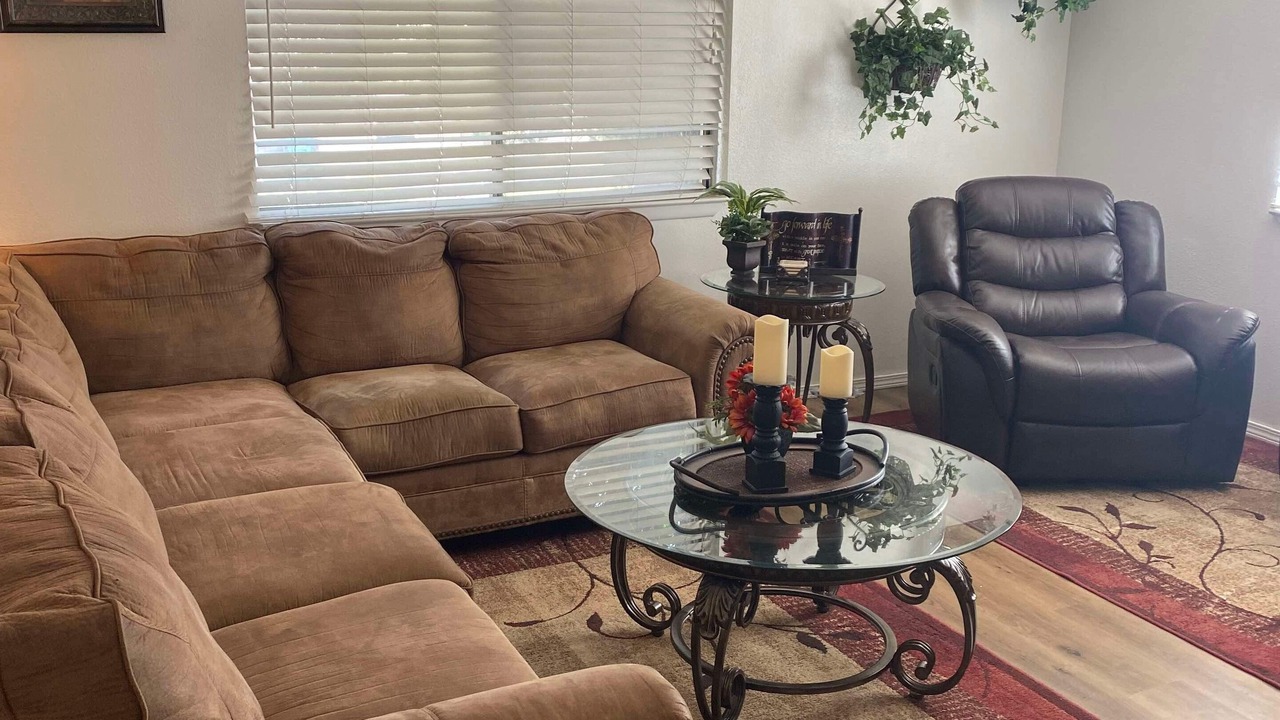 Photo of Livingroom in Farmington