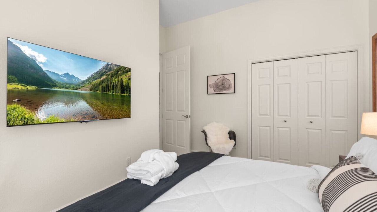Photo of Bedroom in Pleasant Park Corridor