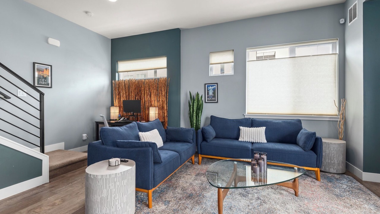 Photo of Livingroom in Sloan Lake