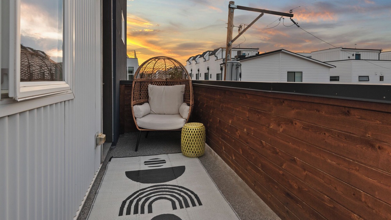 Photo of Patio Balcony in Sloan Lake