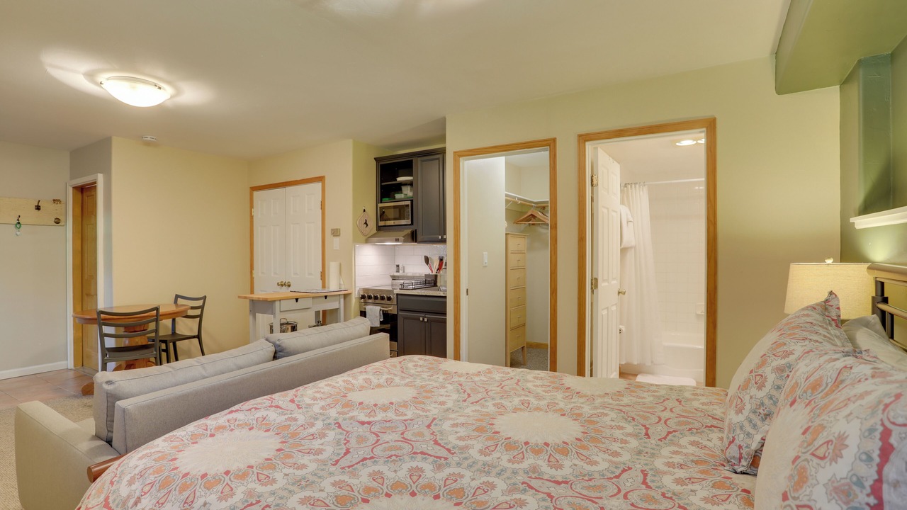 Photo of Bedroom in Edwards