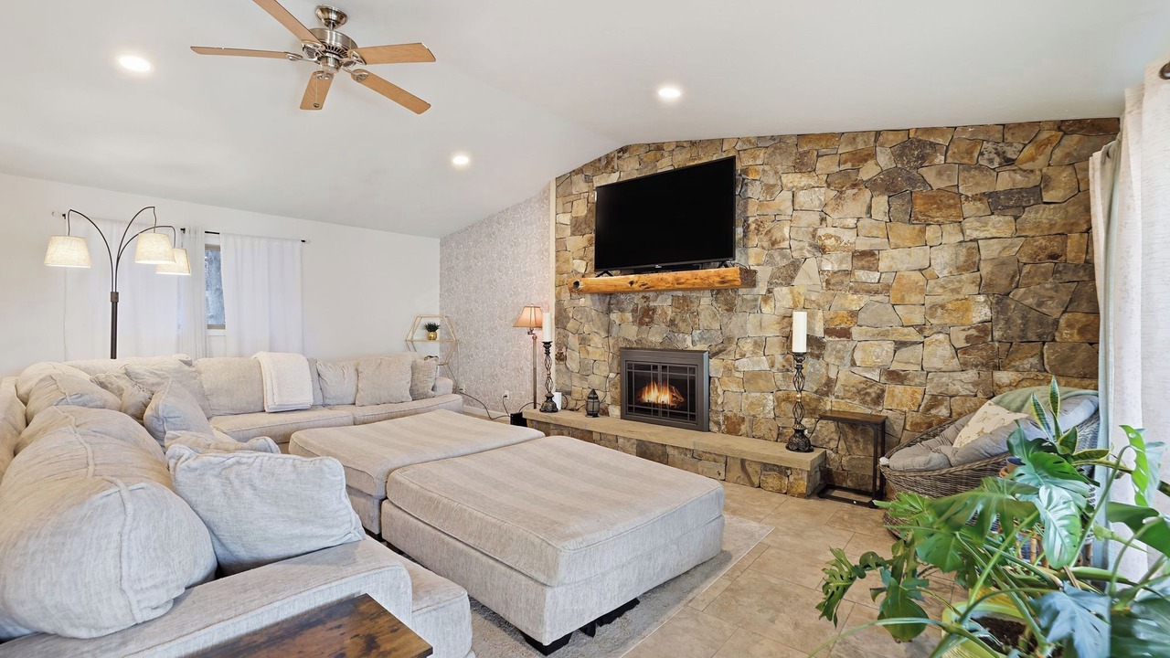 Photo of Livingroom in Village Seven
