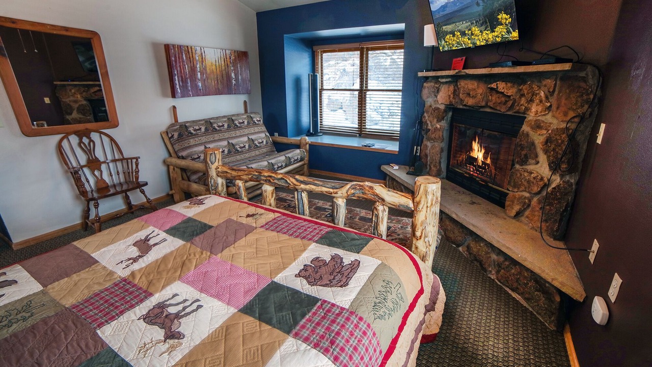 Photo of Livingroom in Estes Park