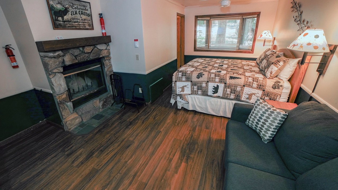 Photo of Livingroom in Estes Park