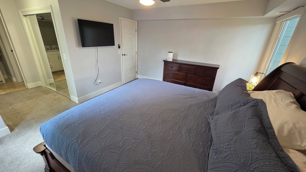 Photo of Bedroom in Aurora