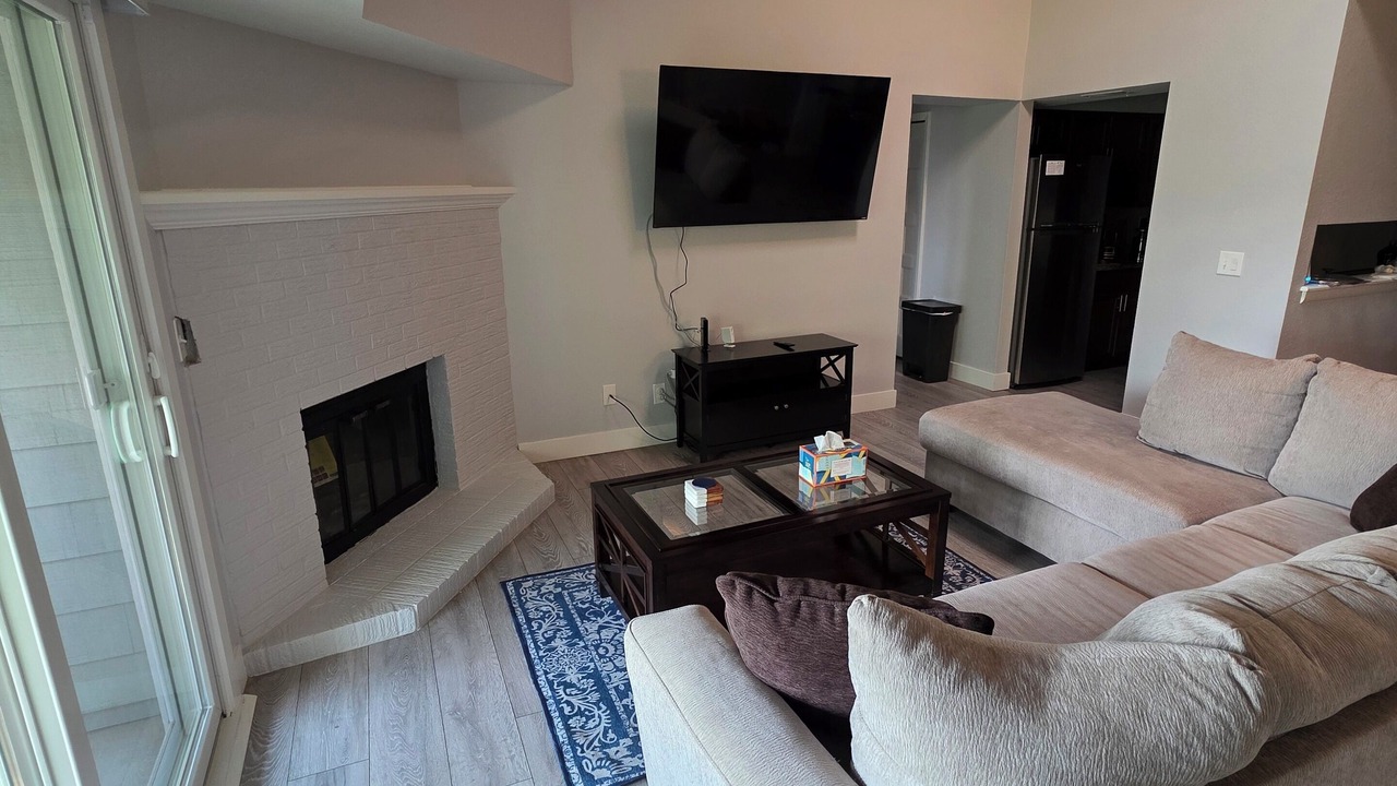 Photo of Livingroom in Aurora
