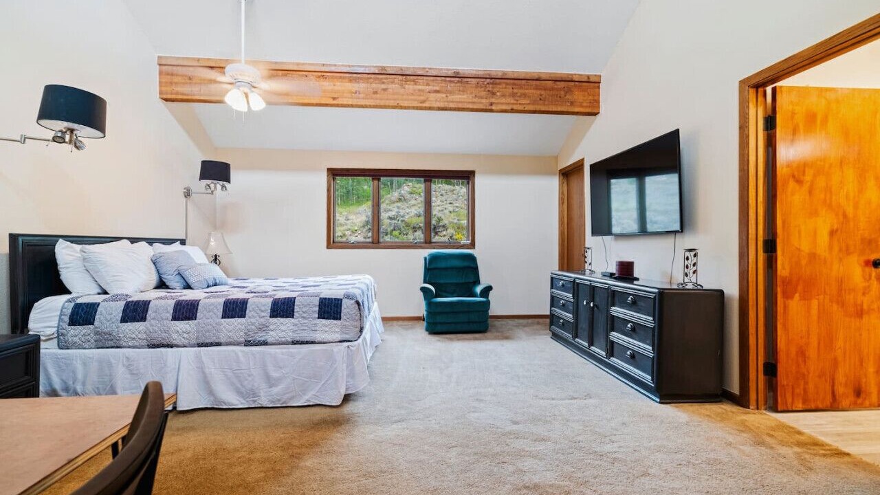 Photo of Bedroom in Keystone