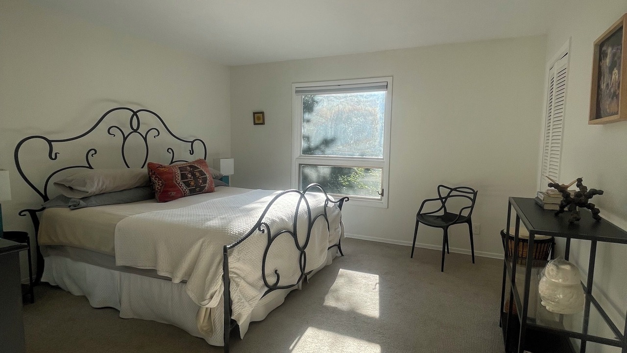 Photo of Bedroom in Jamestown