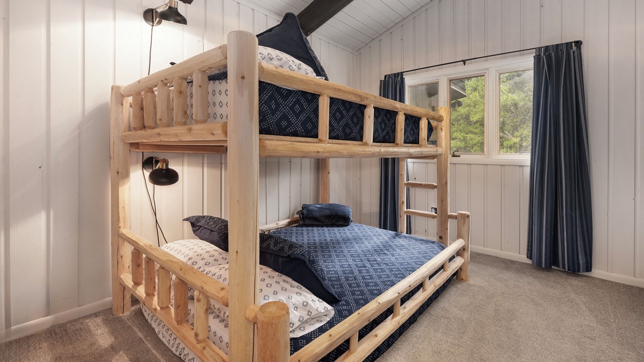 Photo of Bedroom in Winter Park Highlands