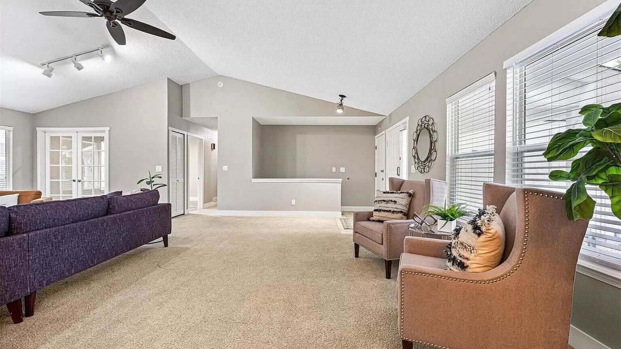 Photo of Livingroom in Tollgate Overlook