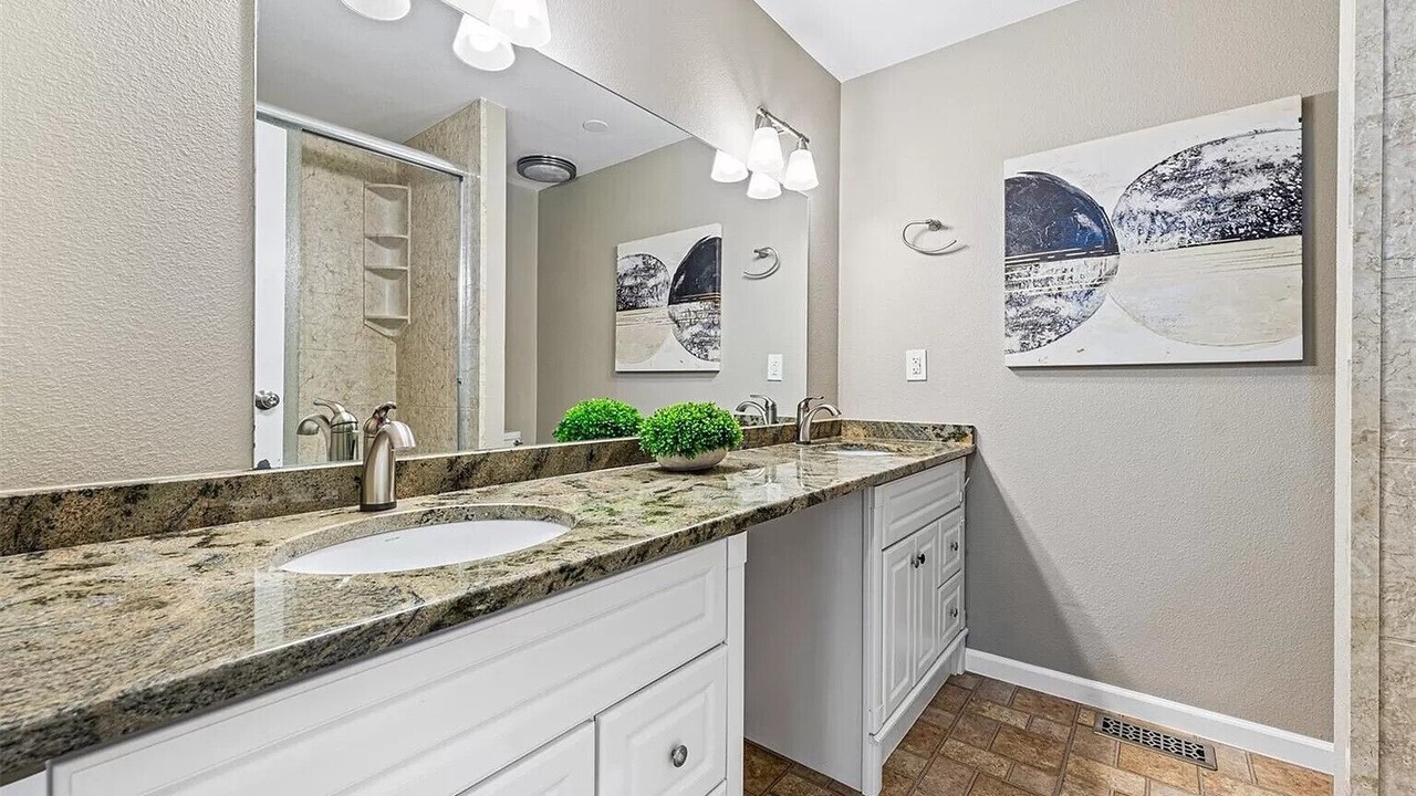 Photo of Bathroom in Tollgate Overlook