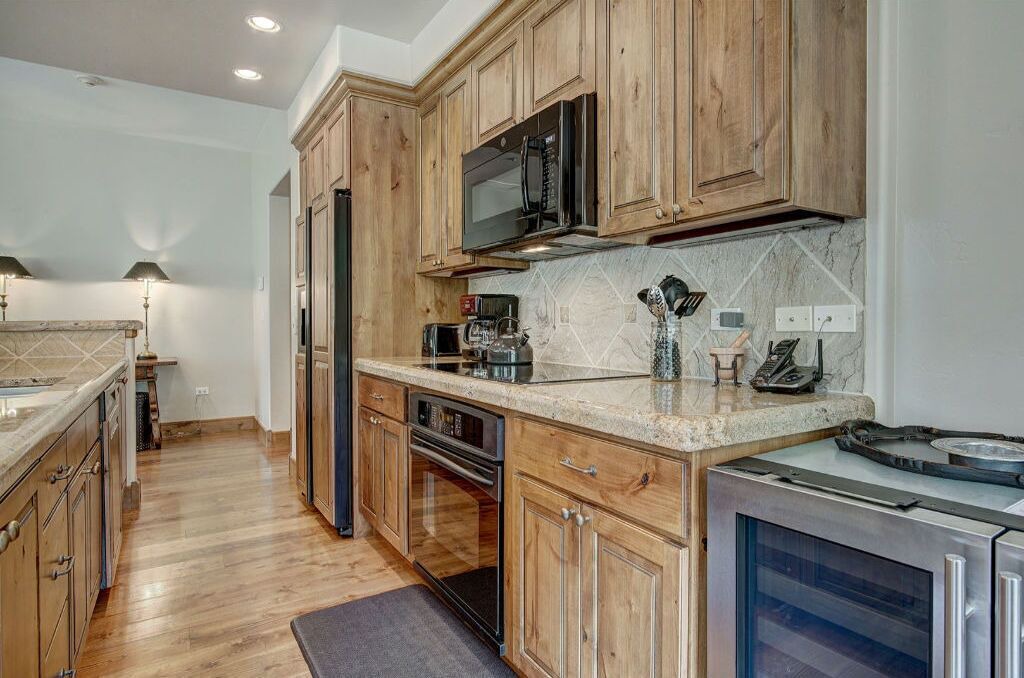 Photo of Livingroom in Edwards