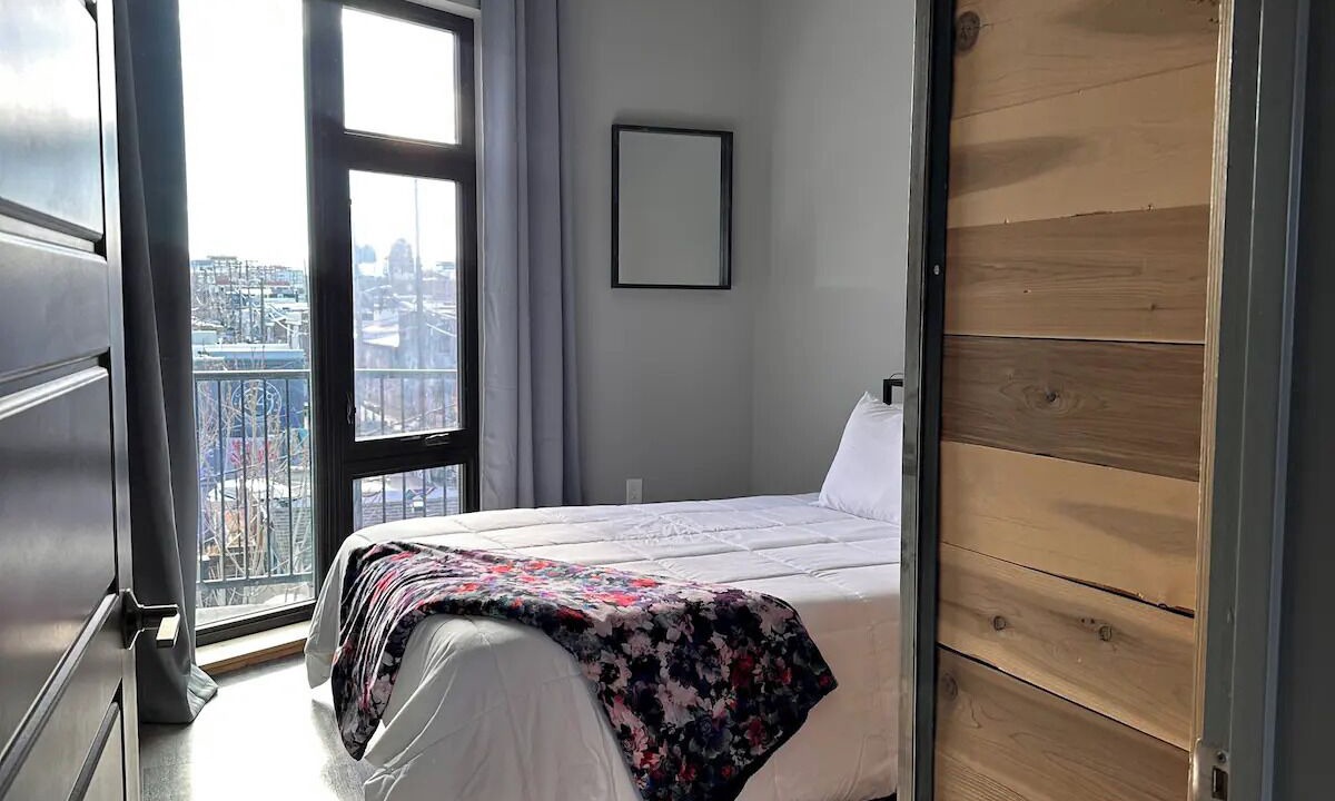 Photo of Bedroom in Five Points