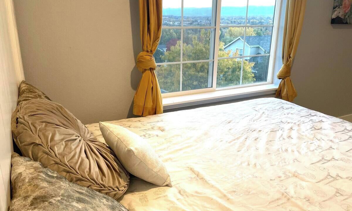 Photo of Bedroom in Lakewood