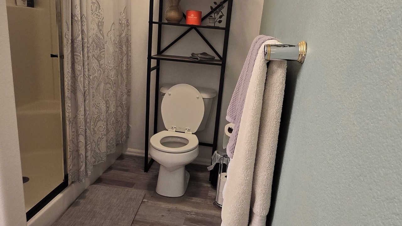 Photo of Bathroom in Pear Park