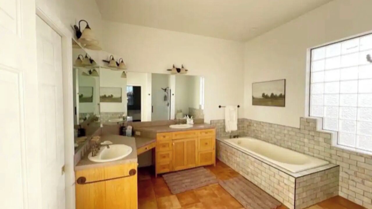 Photo of Bathroom in Bent County
