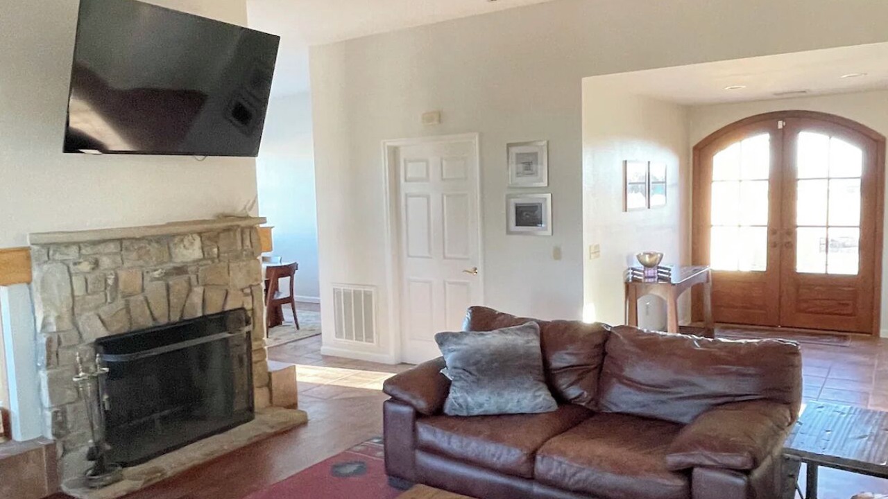 Photo of Livingroom in Bent County