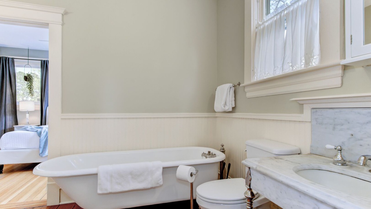 Photo of Bathroom in Old North End