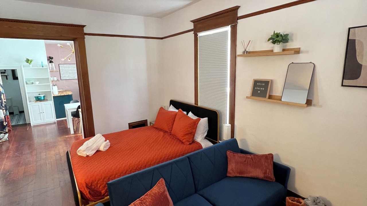 Photo of Livingroom in Central Colorado Springs