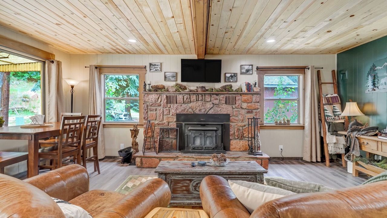 Photo of Livingroom in Cascade-Chipita Park