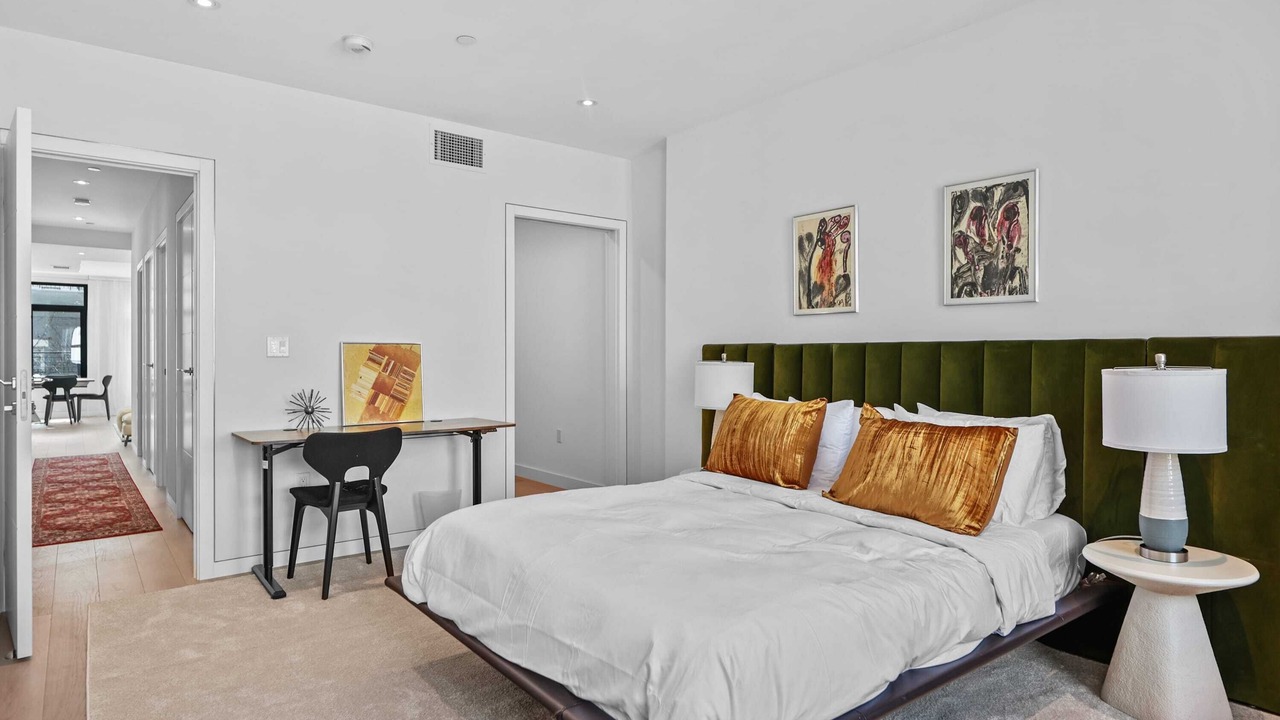 Photo of Bedroom in Bloomingdale