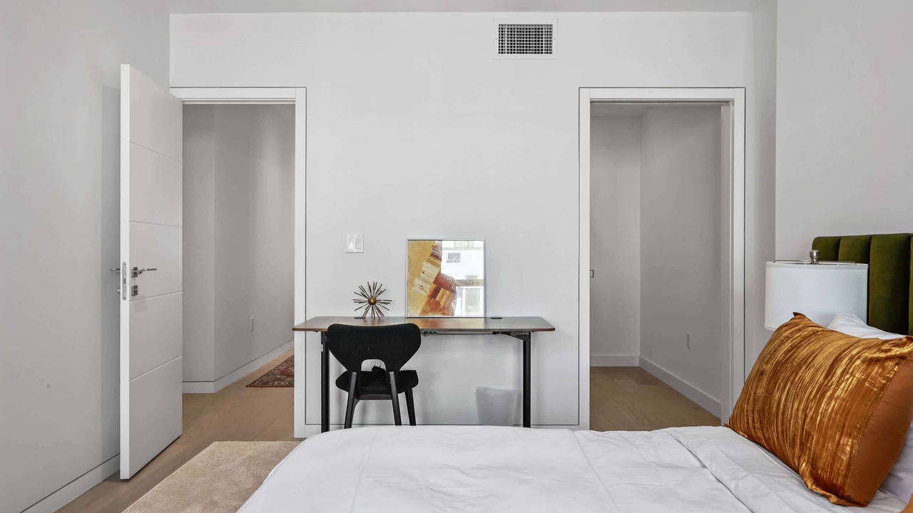 Photo of Bedroom in Bloomingdale