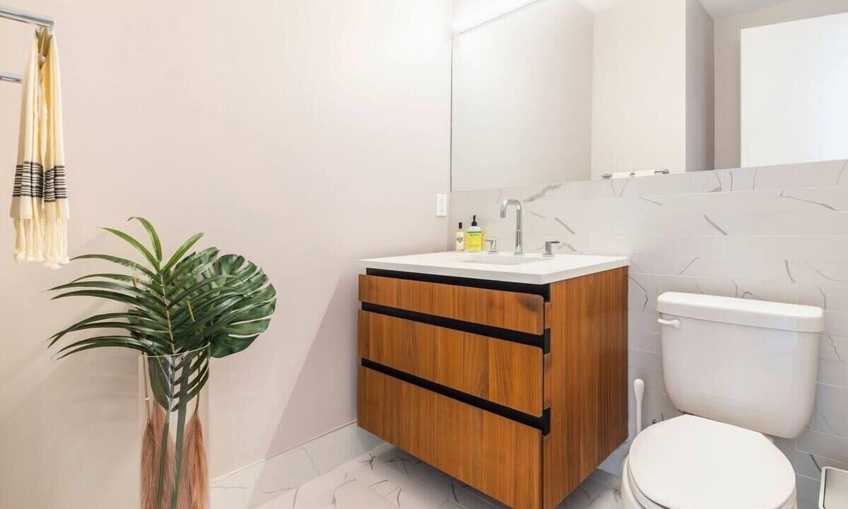 Photo of Bathroom in Greenpoint