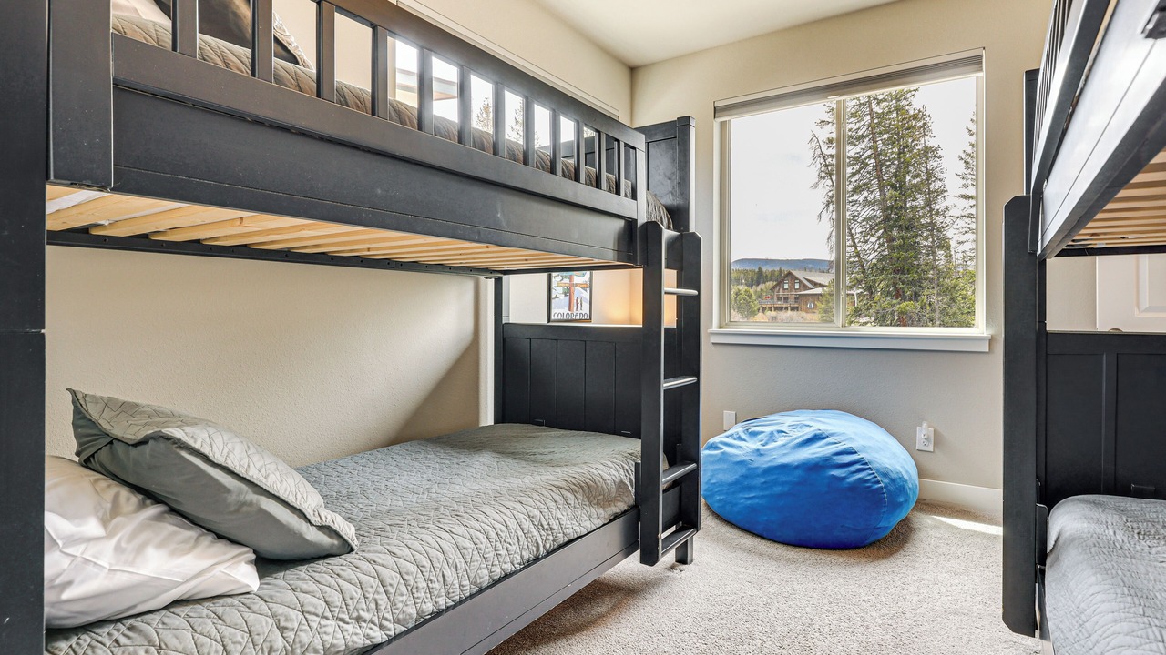 Photo of Bedroom in Rendezvous
