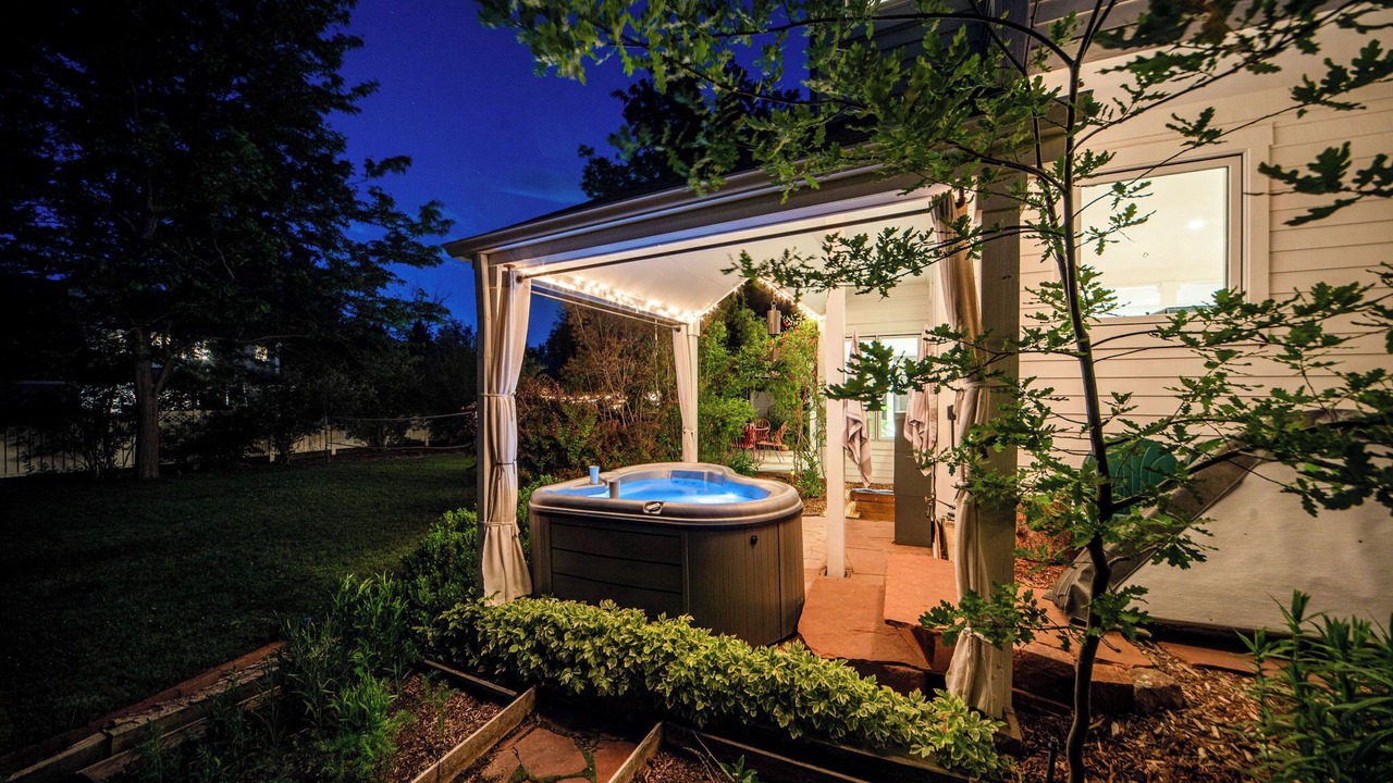 Photo of Outdoor in Winding Trail
