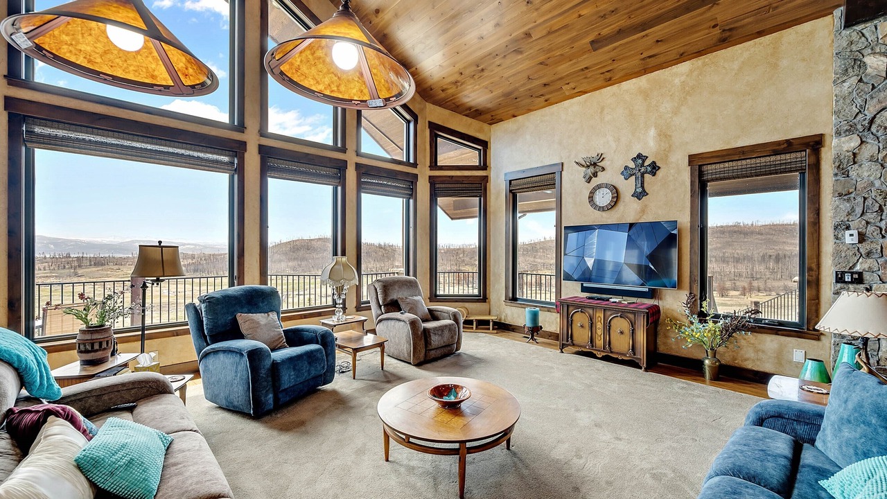 Photo of Livingroom in Grand Lake