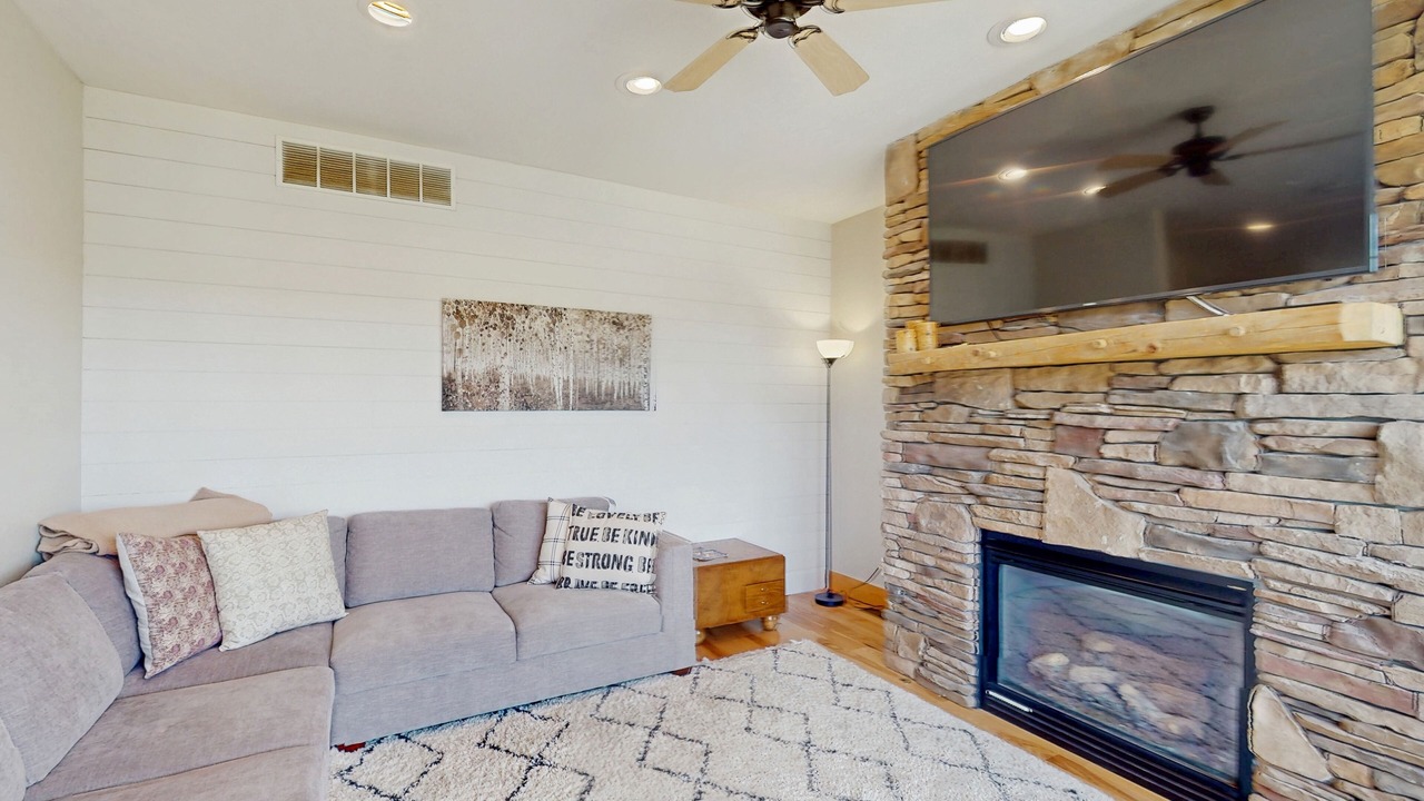 Photo of Livingroom in Grand Elk Ranch