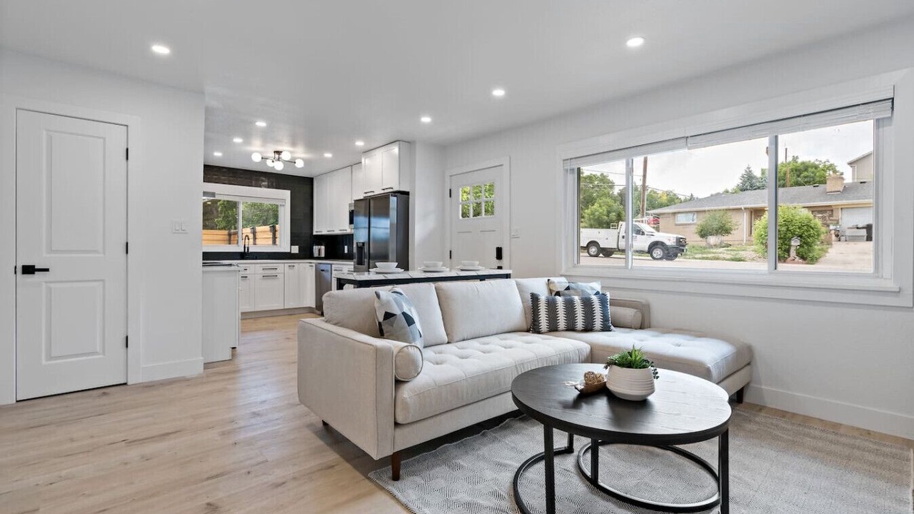 Photo of Livingroom in Lamar Heights Area