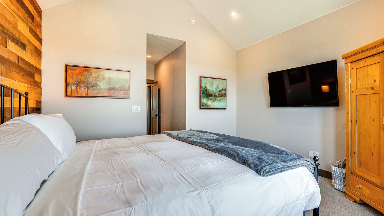 Photo of Bedroom in Grand Elk Ranch