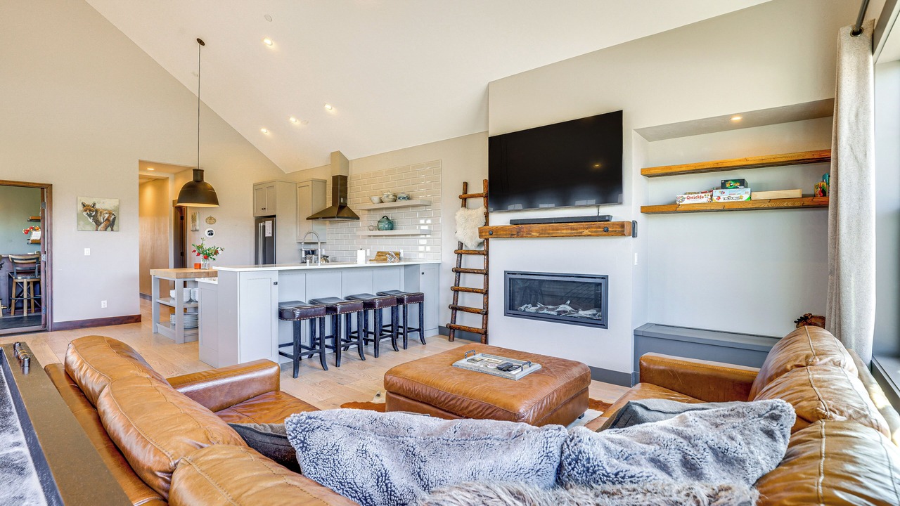 Photo of Livingroom in Grand Elk Ranch