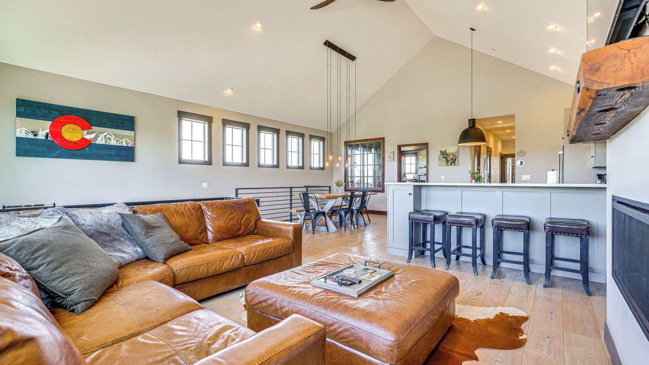 Photo of Livingroom in Grand Elk Ranch