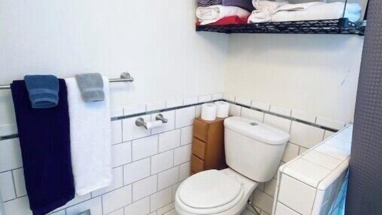 Photo of Bathroom in North Alameda