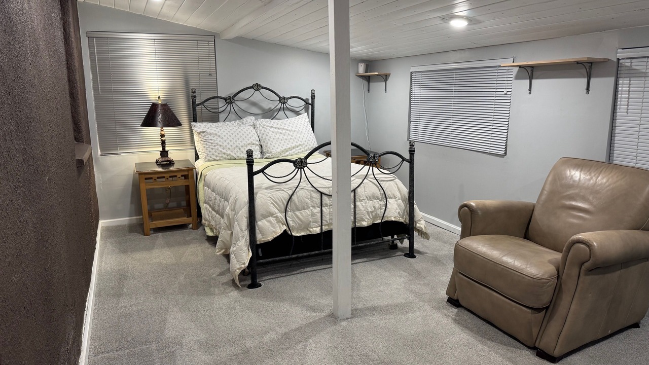 Photo of Bedroom in North Alameda