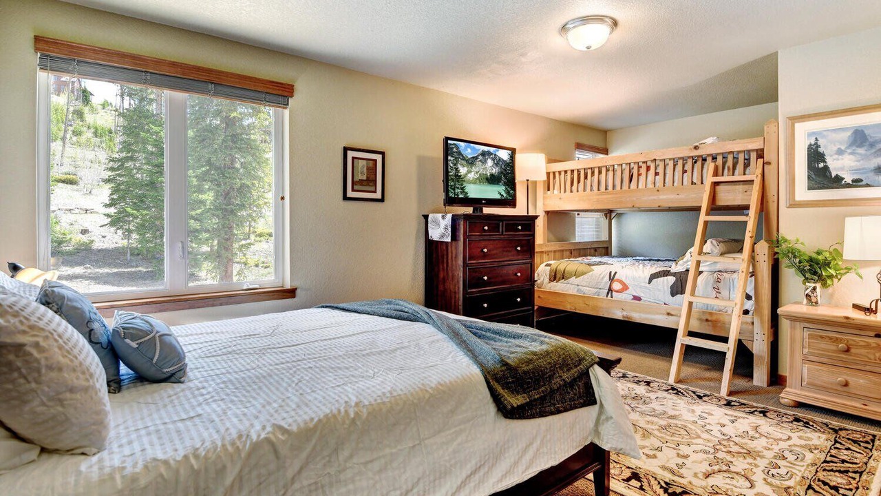 Photo of Bedroom in Rendezvous