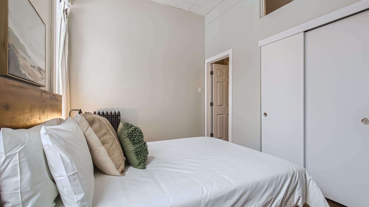 Photo of Bedroom in City Park