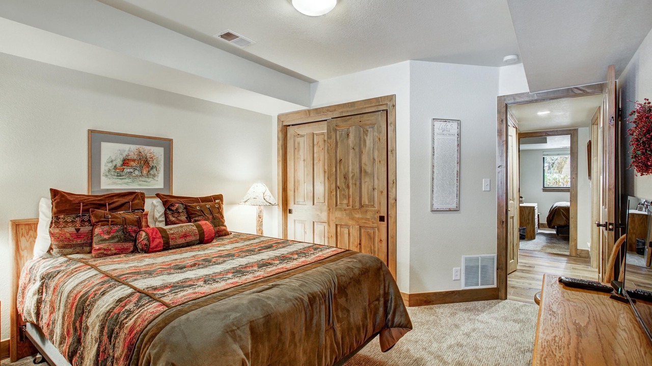 Photo of Bedroom in Warrior's Mark
