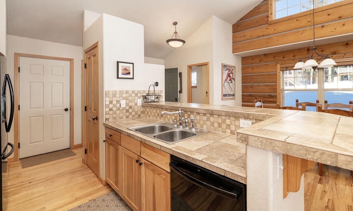 Photo of Kitchen in Rendezvous
