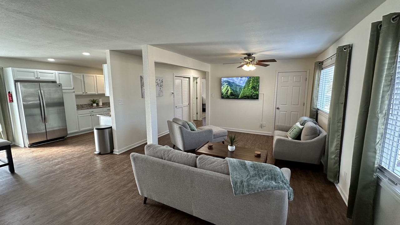 Photo of Livingroom in Skyway