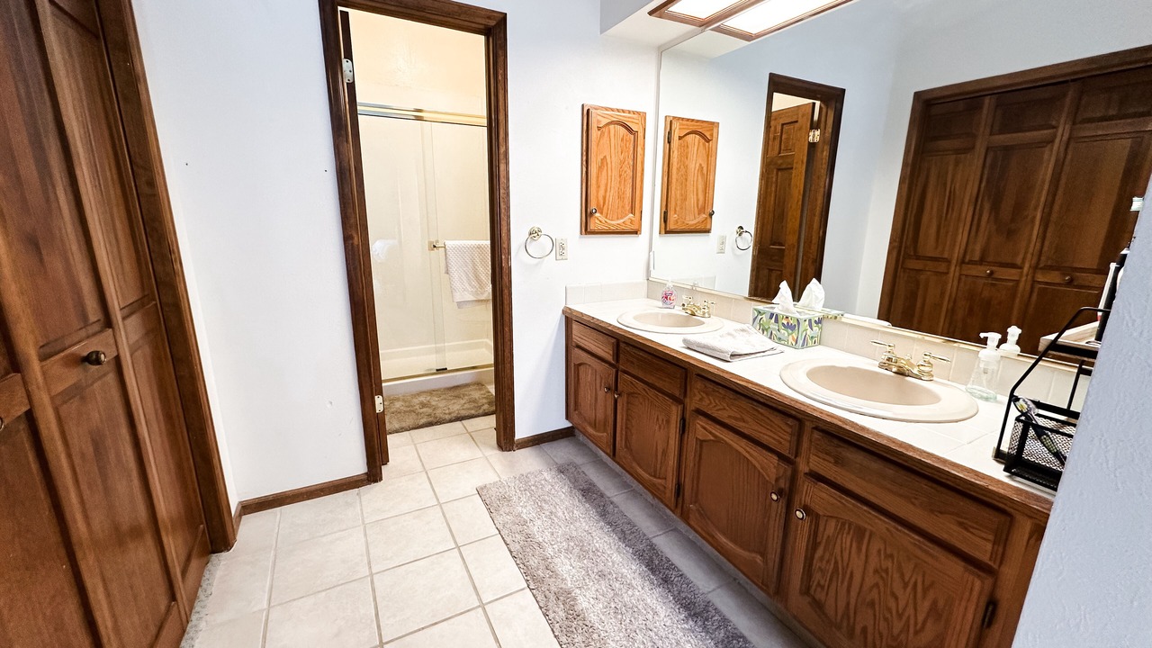 Photo of Bathroom in Ken Caryl Ranch North Plains