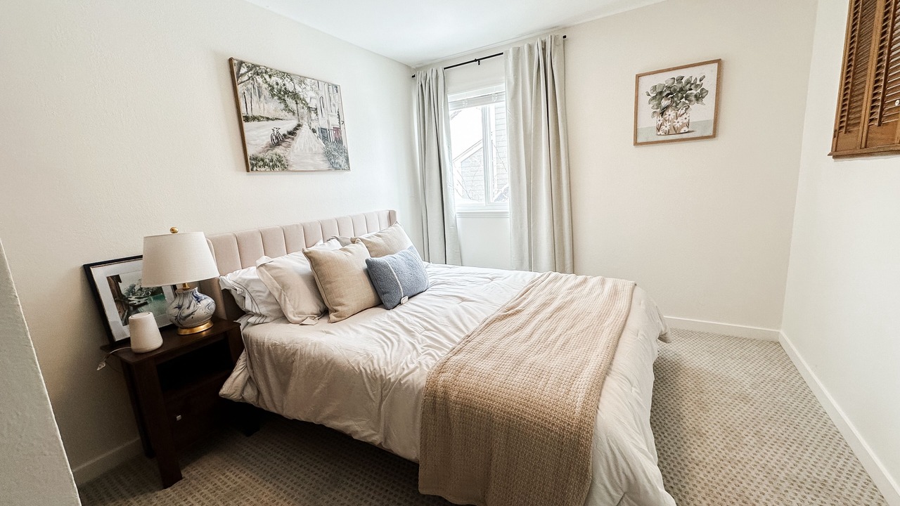 Photo of Bedroom in Ken Caryl Ranch North Plains