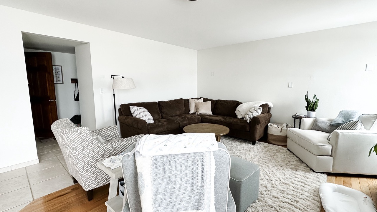 Photo of Livingroom in Ken Caryl Ranch North Plains