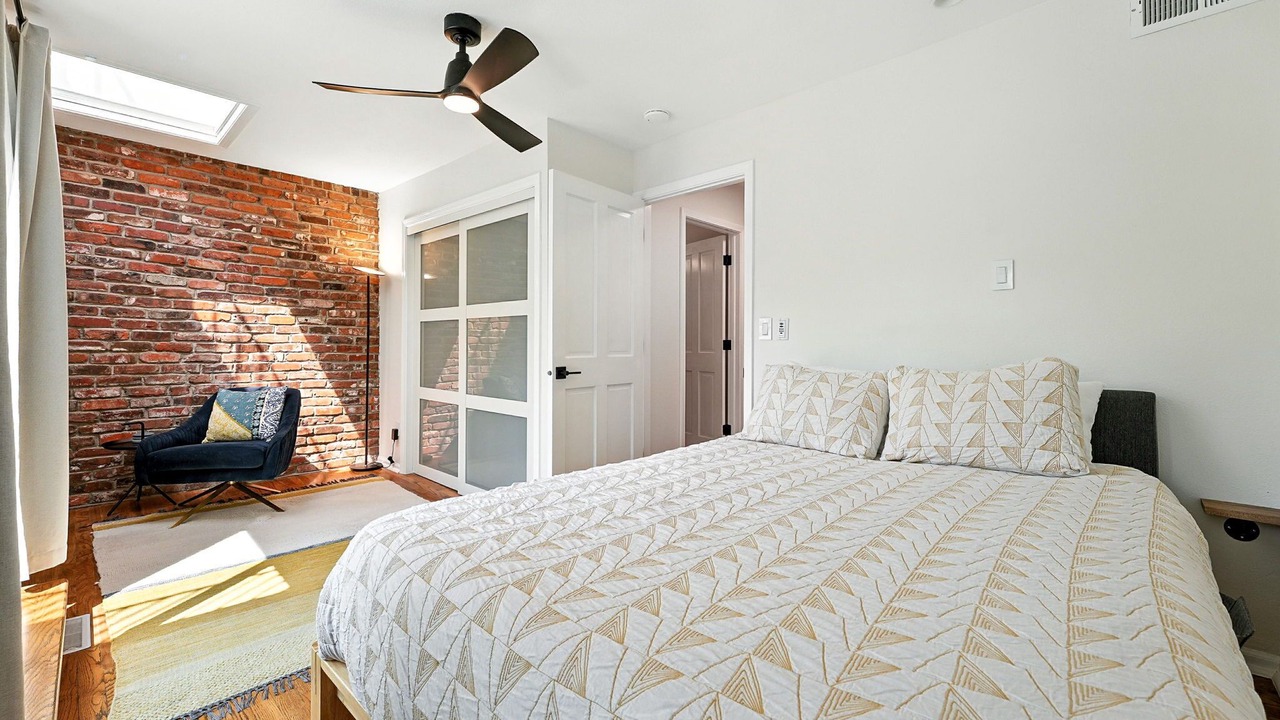 Photo of Bedroom in Downtown