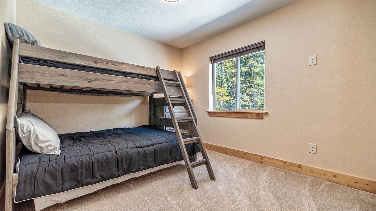 Photo of Bedroom in Valley of the Sun
