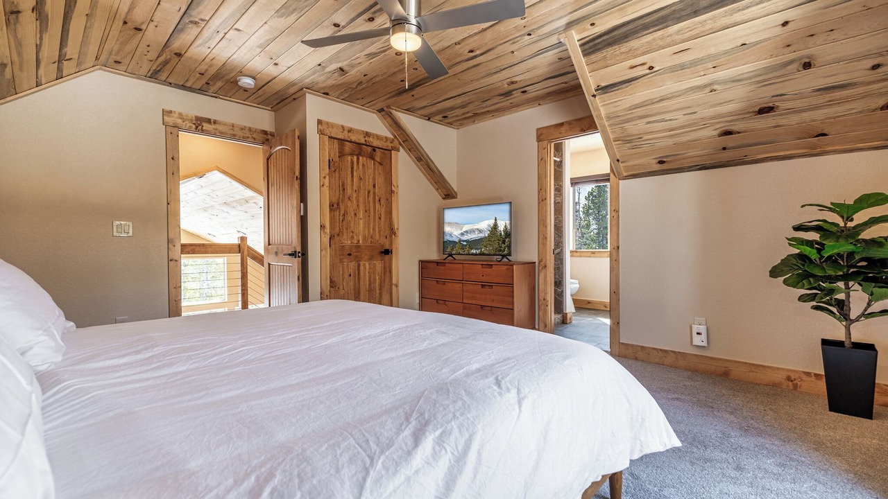 Photo of Bedroom in Valley of the Sun