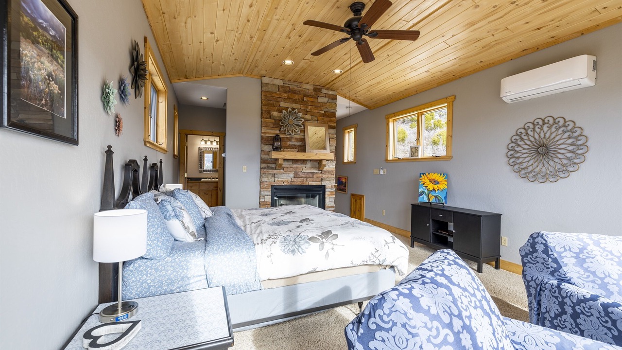 Photo of Bedroom in Mancos